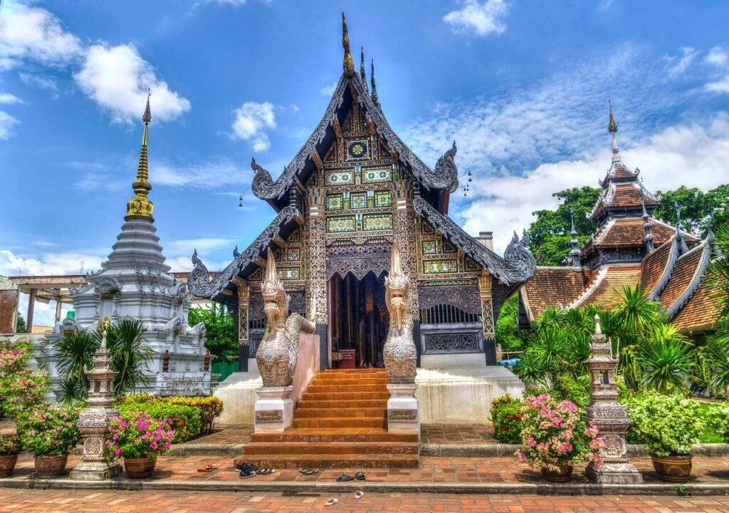 Curated Travel Delights: Your Passport to Simplicity and Fun! 4 temple