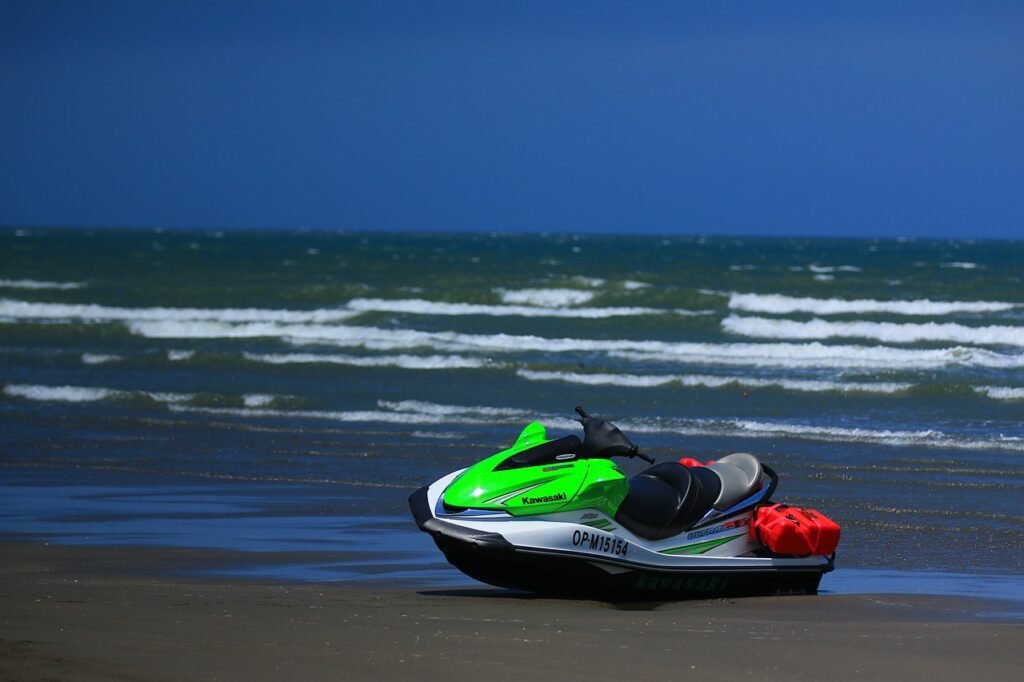 Beyond the Waves: Explore Waikiki Beach, Oahu's Coastal Gem 22 Speed-boat