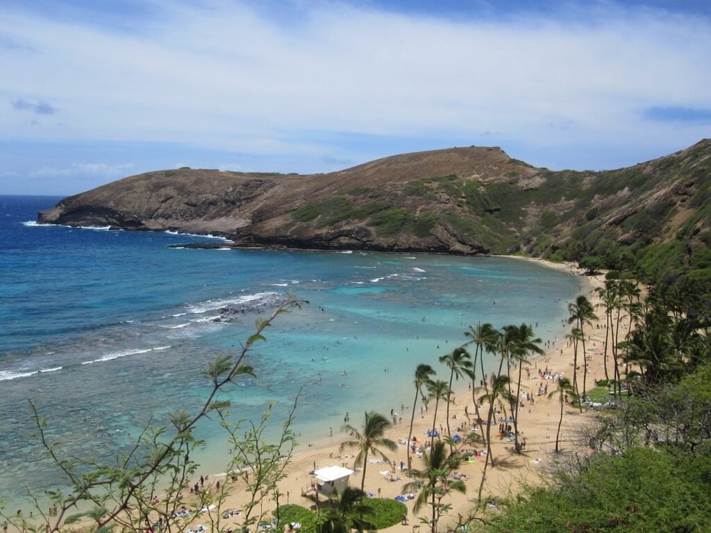 Beyond the Waves: Explore Waikiki Beach, Oahu's Coastal Gem 30 hanauma-bay