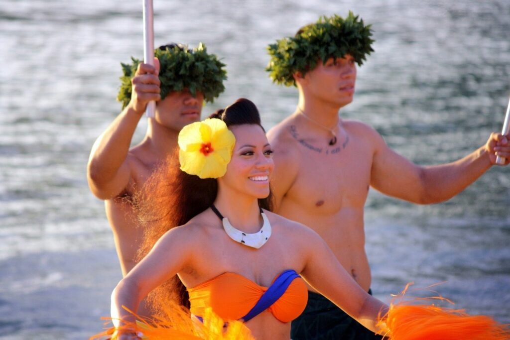 Beyond the Waves: Explore Waikiki Beach, Oahu's Coastal Gem 7 Hula