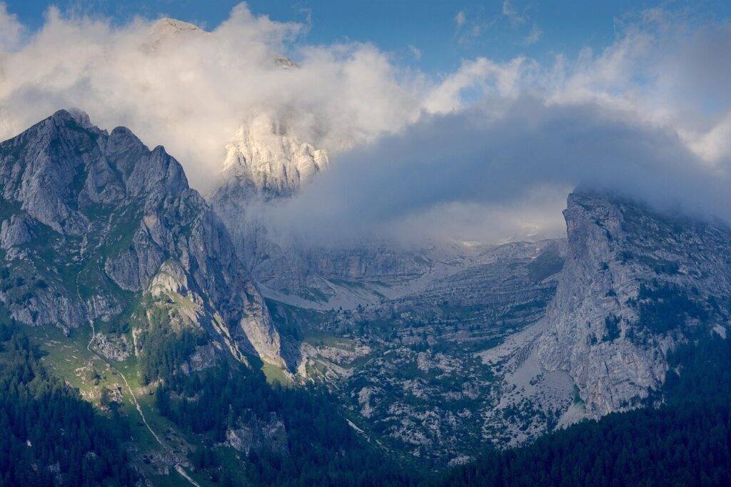 Monte Seceda Peaks: A Trailblazer's Guide to Alpine Dreams 8 mountains