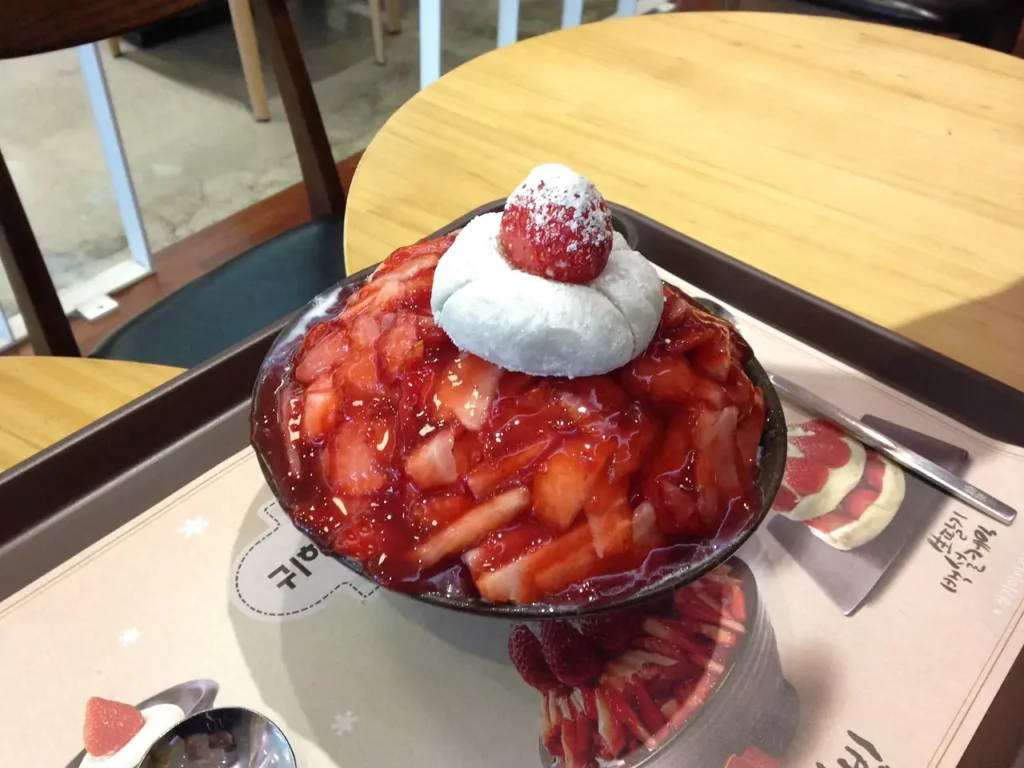Beyond the Sand: The Best Things to Do in Waikiki Honolulu! 10 bingsu