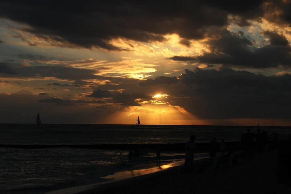 Beyond the Sand: The Best Things to Do in Waikiki Honolulu! 12 sunset