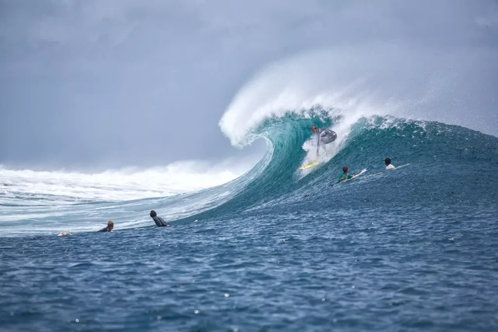 Beyond the Sand: The Best Things to Do in Waikiki Honolulu! 5 surfing