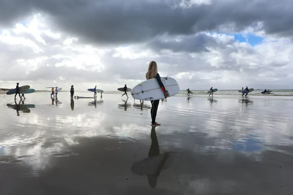 Beyond the Sand: The Best Things to Do in Waikiki Honolulu! 4 surfers