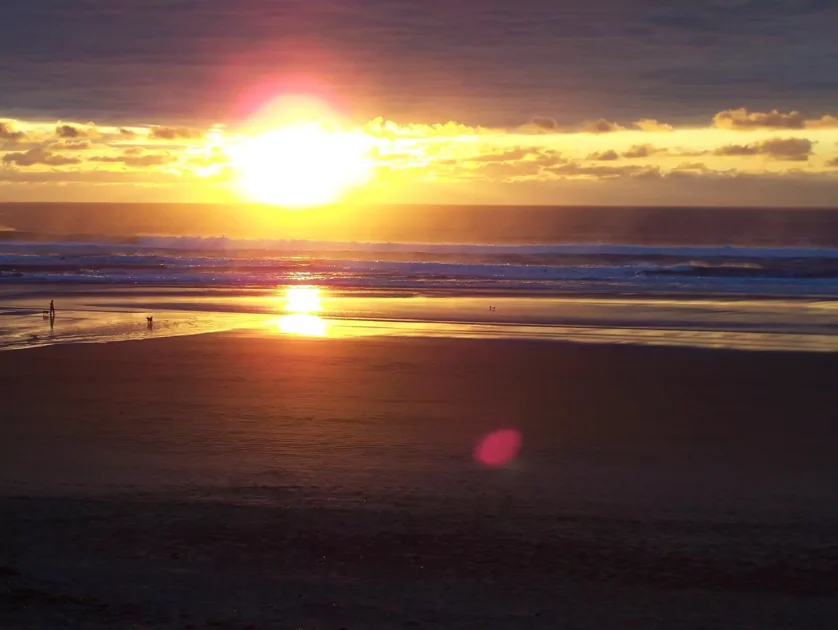 15 Things To Do Near Cannon Beach Oregon: An Ultimate Guide 7 oregon-coast-sunset