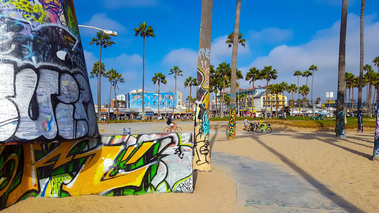 Venice-Beach-Attractions